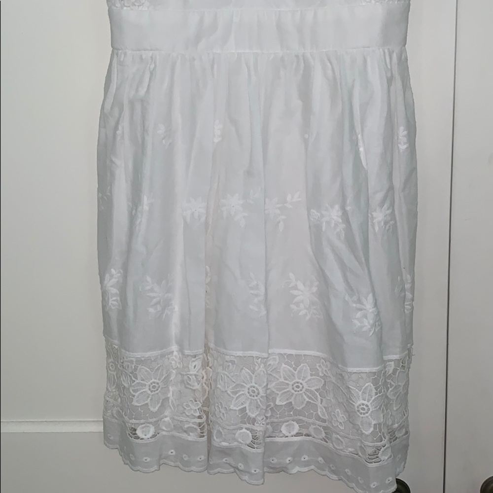 Dress - Picture 3 of 4